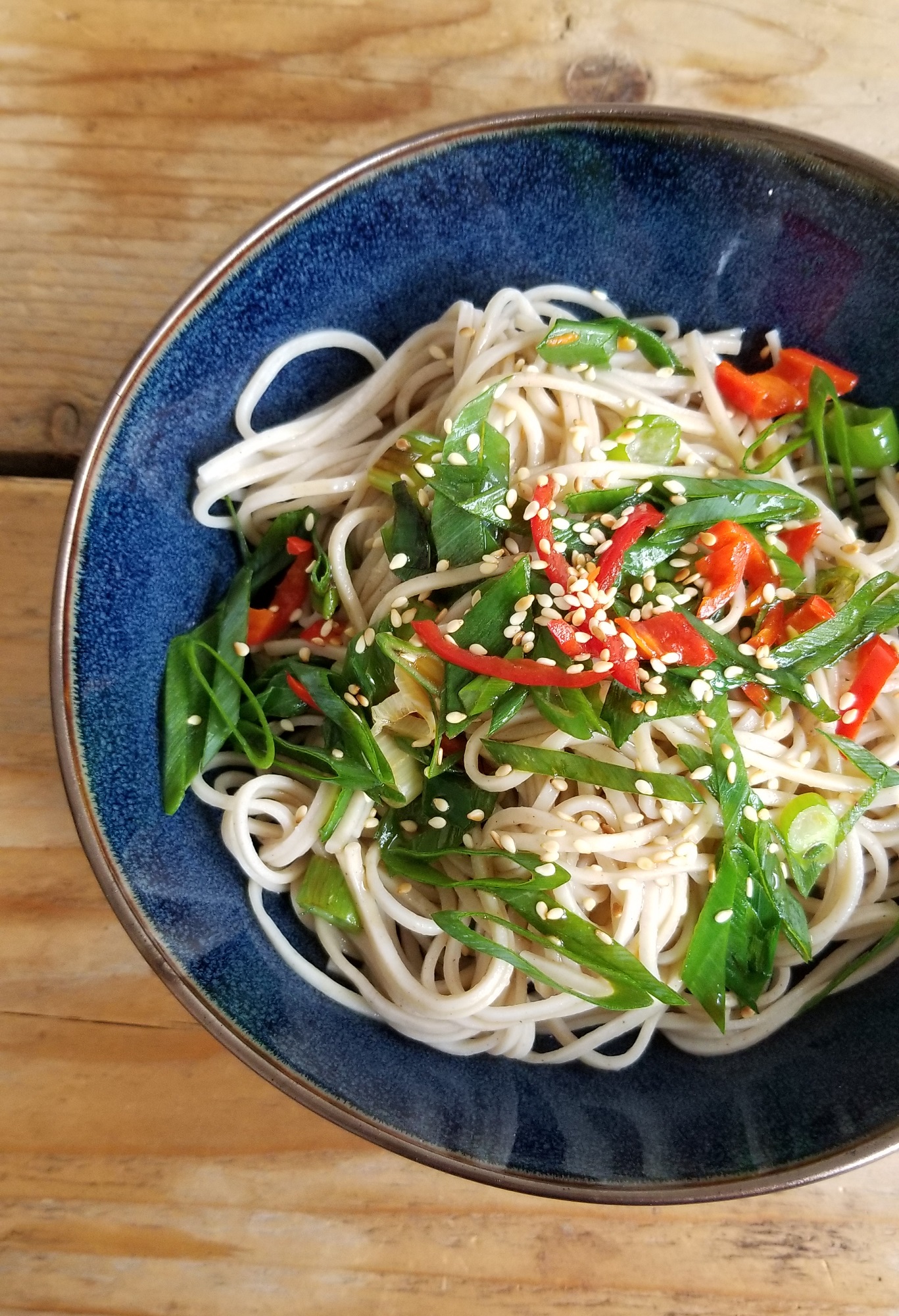 Soba noedels recept met sesam, lente ui en sojasaus Food Bird